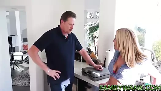 Amca richie onun kalın çük ile yaz günleri dünyayı sarstı