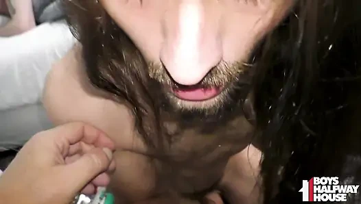 Uzun saçlı iri güzel kadın yaşlı yarakla sert prezervatifsiz sikiliyor bakış açısı