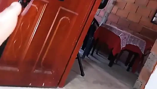 Komşum bir süredir siktiği amcığımın içinde arka arkaya iki döl verdi, bu yüzden yarağı çok fazla boşalıyor