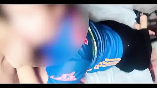 Üvey kız kardeşimi sikiyorum