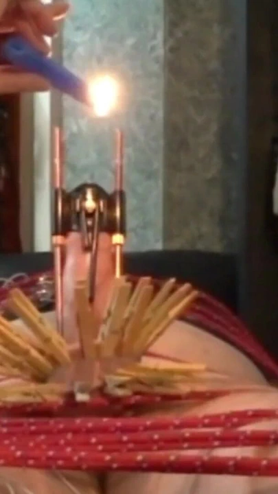 Lady Diva Cane'in zindanında penis esnetme ve ateşli ağda | Klip 1