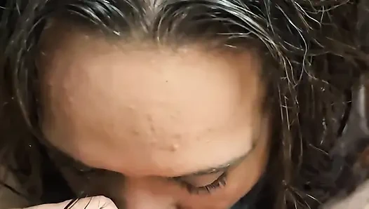 Azgın üvey anne yarak emiyor