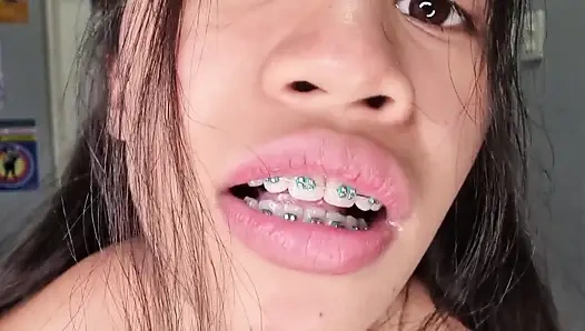 Bekaret kemerimde kilitli