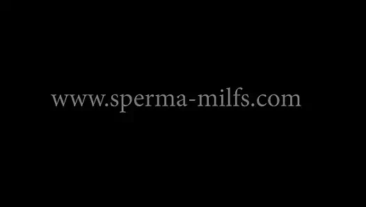 Orta yaşlı seksi kadın anne sarışın için boşalıyor ve içine boşalıyor - 20625