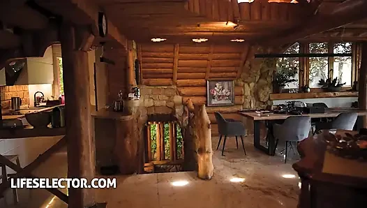 Lisi Kitty ve Sofie Otis üçlü seks yapıyor