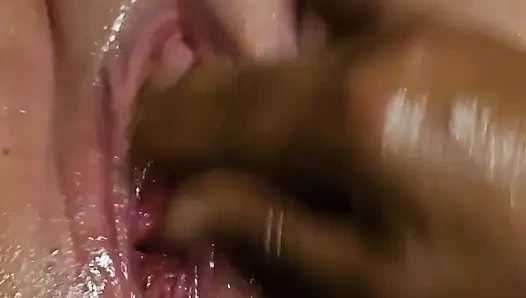 Genç iri güzel kadın olabileceği en iyi lil fahişesi olmak istiyor