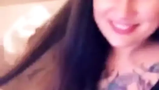 Kocaman göğüsler porno yıldızı