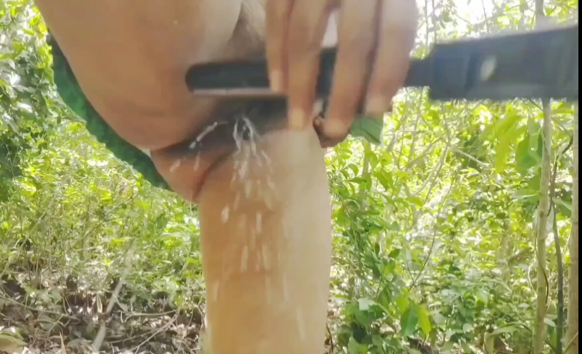 Jungle amazing nomita boudi açık havada açık ve yüzgeme