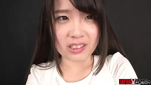 Bakış açısı yoğun kokulu tükürük fetişi - ako maeda ile edepsiz konuşma mastürbasyonu