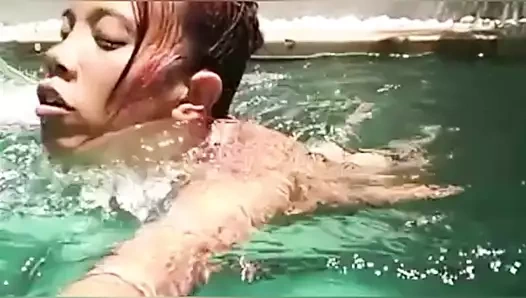 Nüdizmin tadını çıkarıyor yaşam ve vücut özgürlüğü .. Ang misis ko ay gustong palagi nasa taas .. ngayon ako muna sa taas