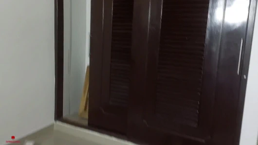 Masum yüzlü üvey kız kardeşim bana harika bir oral seks yapmasına izin vermemi istiyor