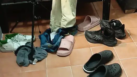 Hintli üvey annem amından döl çıkana kadar onu sikiyorum