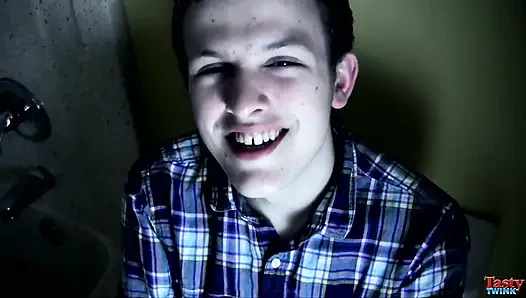 Avid yarak sevgilisi ağzına alıyor