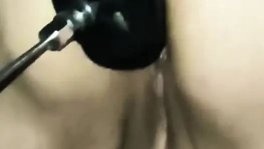Kremsi Küçük Delikler