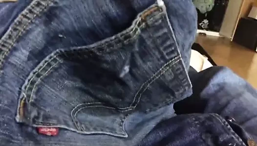 Küçük pislik içinde levis 501 kot cumshot
