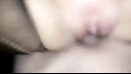 Bir masada gece açık havada park seksi