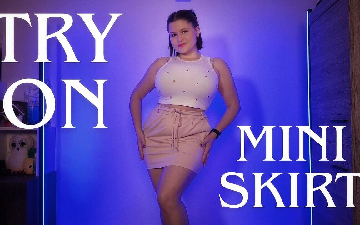 Tombul Üniversiteli Kız Sikişi: Ekose, Çizim Ve Siyah Mini Etekler Fit Kontrol