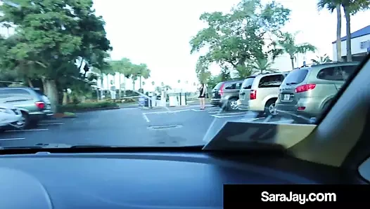 Ride paylaşım seks canavarı sara alakarga büyük siyah horoz sürücüsünü sikikleri!