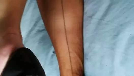 yapay penis ve anal oyun içinde naylon çorap