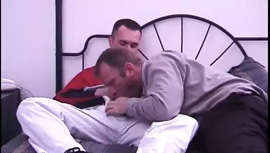 Gay dostum beceriyor önce ortağının horoz ve kıçını yalıyor