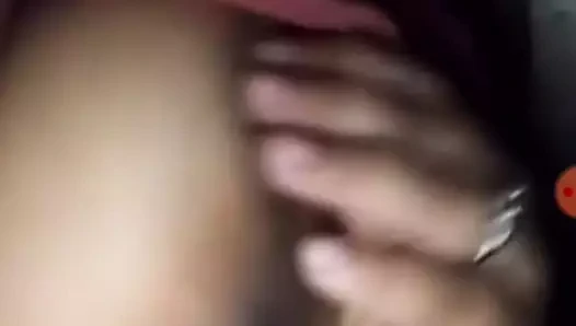 kız arkadaşı gösterilen sıcak göğüsler için bf