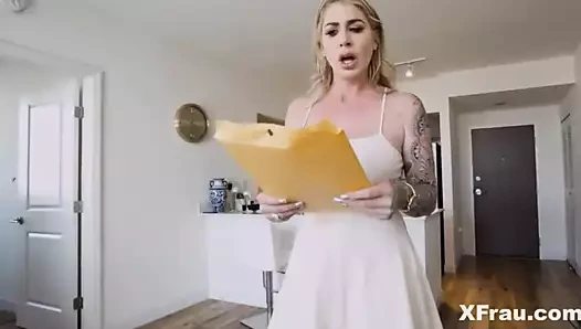 Riesige boobed milf hanımlar milks üvey oğlu