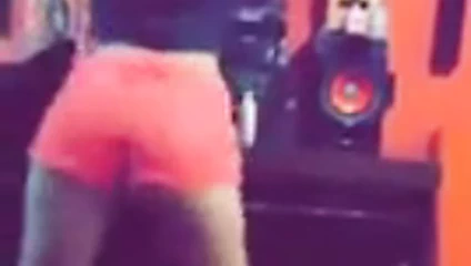 Bandida bailando el toto a sus cherocas