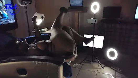 Teksaslı kadın - sokak iri güzel kadın yeraltı krallarına fışkırtıyor