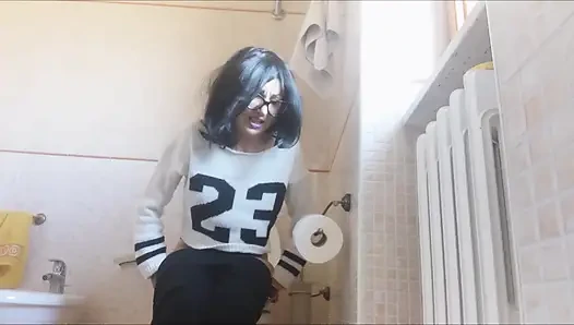 Beni banyoya kadar takip etmek ister misin? Come Inside