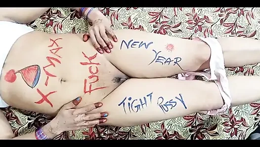 Yeni yıl noel kutlamaları dildo büyük götünü ve amını kırmızı elbiseli beyaz sutyen siyah tesettürlü sikiyor