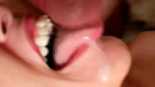 İki ağız dölünü hızlı paylaşıyor