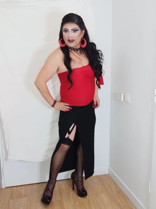 Seksi olgun heyecanlı kız senin için boşalıyor