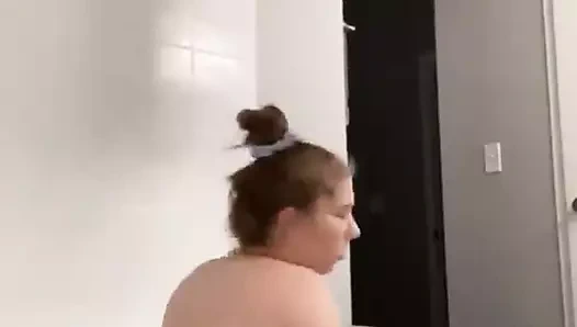 Müvekkilim ile uzun süre seks yaptıktan sonra banyo zamanı.