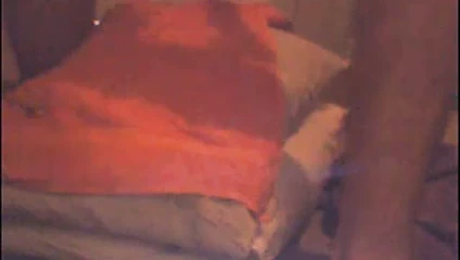 Sıcak adam sikikleri bir garip oyuncak