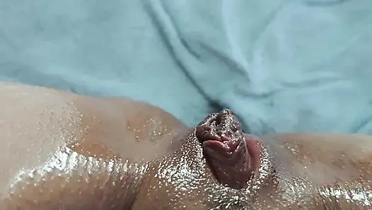 Azgın amcık dudakları