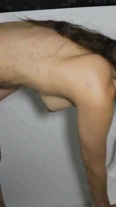 Orta Doğulu Esmer Meme Uçlu GloryHole Yutan Sürtük | Klip 2
