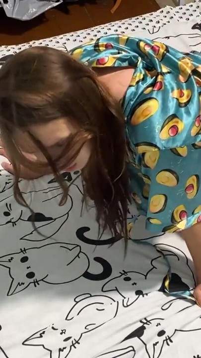 Excited stepfather films his sex with stepdaughter. Real Amateur Homemade | Clip 2