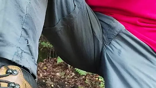 Doğanın tadını çıkarıyor