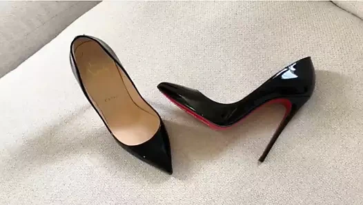 Çıplak ayaklarım ve louboutin'im