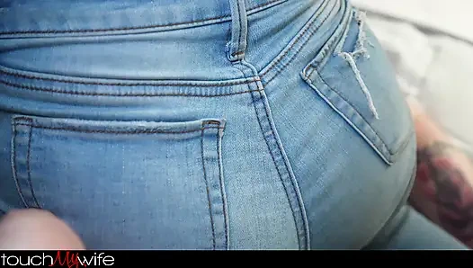 Touchmywife - beyaz evli kadın büyük zenci için avlıyor - Katie Kingerie