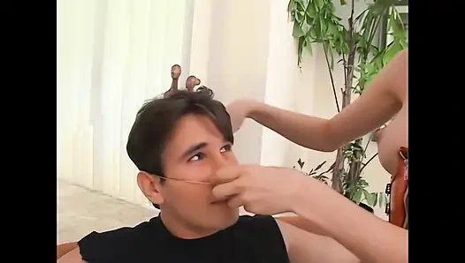 Prenses ve oyuncağı