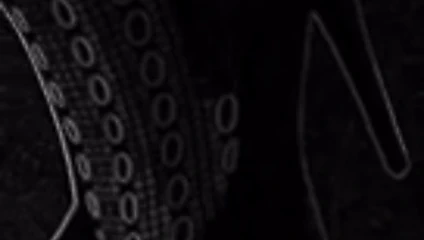 Deri milf, kölenin horozunu ayakkabısıyla sonlandırıyor