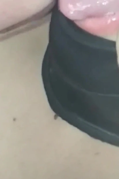 Пожалуйста, кормим грудью мою жену