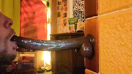 Özensiz tükürük dildo gırtlağına kadar alıyor 10