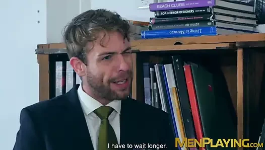 Thomas gök gürültüsü köpek stili sakallı genç iş arkadaşı pound