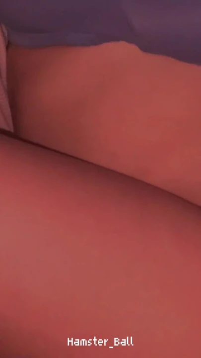 "Ağır çekim orgazmında tesettürlü iş arkadaşından muhteşem an"