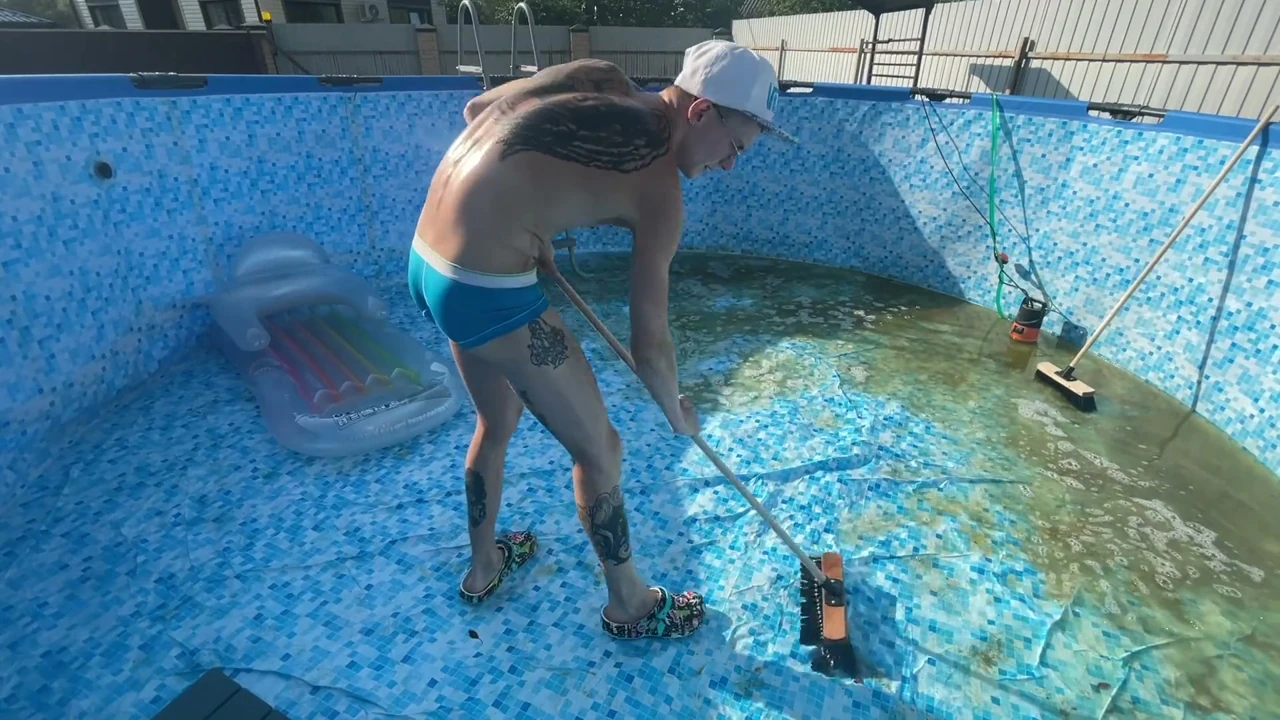 Pool Fucking – Public Sex