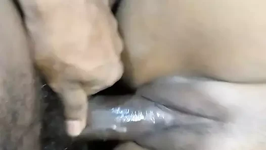 Üvey kız kardeşimi zar zor sikiyorum