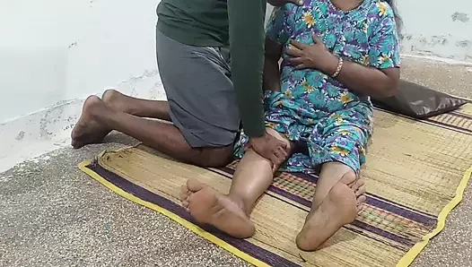 Çıplak kadın vücut masajı