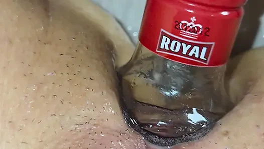 Şişe ile aşırı anal sokma yakın çekim
